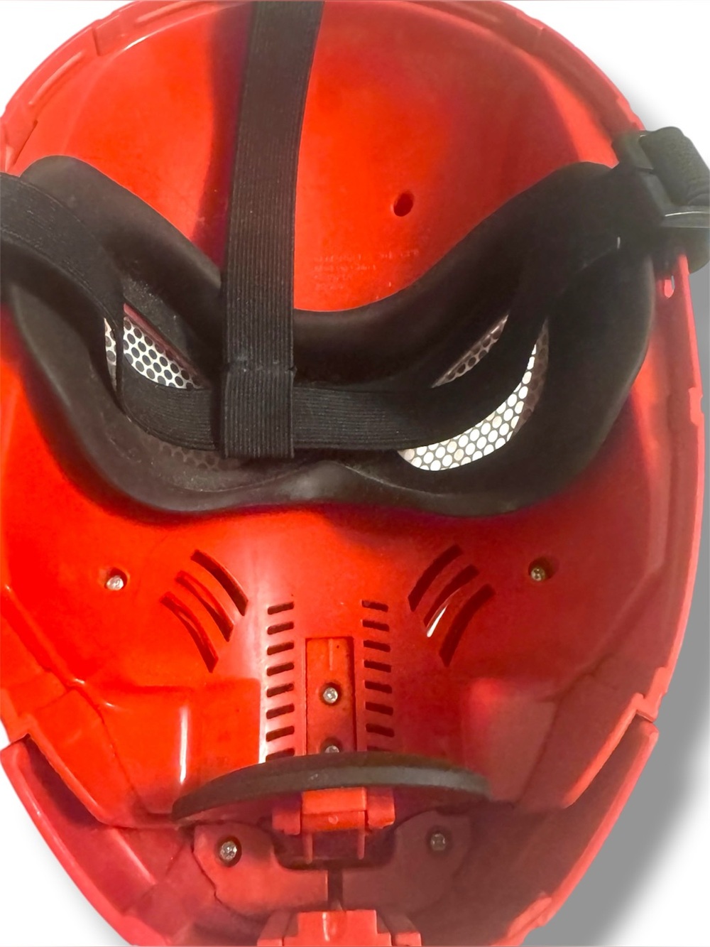Set of 2 Spider-Man Masks from Hasbro, Red w/ moving features & Black w/ sounds - Picture 6 of 11